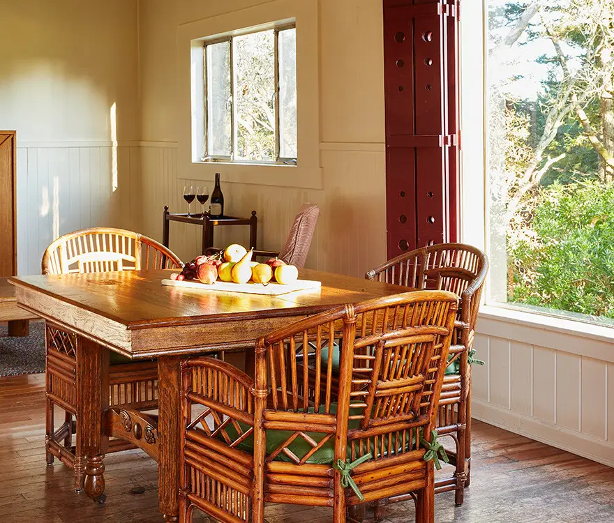 Cottage 3 Dining Area